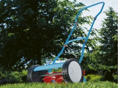 Präzise, leichtgängig, sauber: Spindelmäher eignen sich optimal für kleine Gärten (Foto: Gardena)