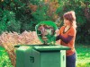 Komposter Test: Die Wärmedämmung des Thermokomposters sorgt für eine schnelle Verrottung und hochwertigen Kompost (Foto: Neudorff)